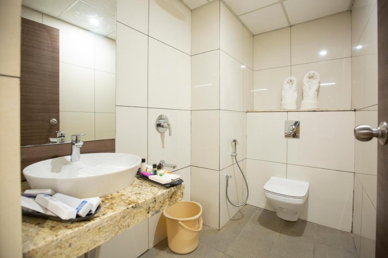 Lee-Benz Ark Hotel Кумбаконам Экстерьер фото