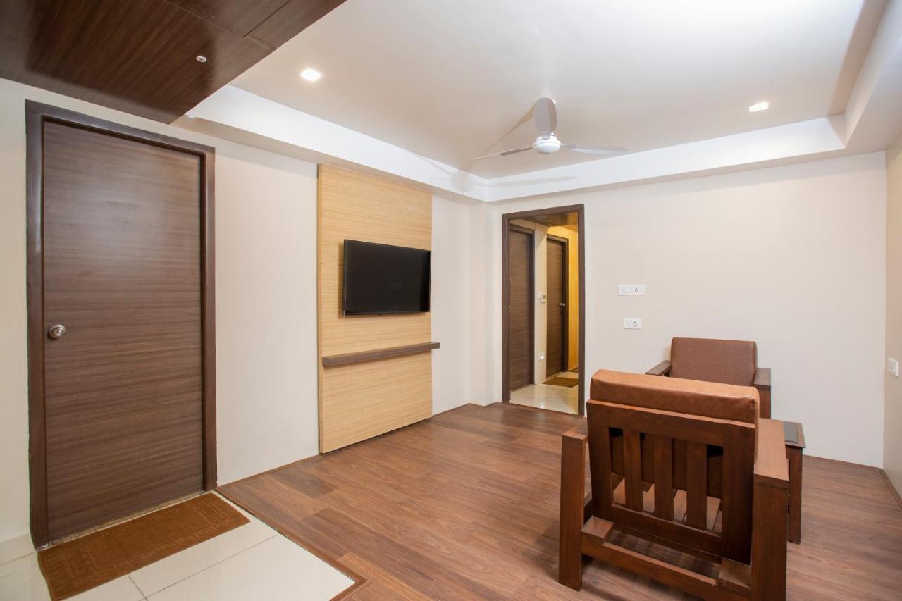 Lee-Benz Ark Hotel Кумбаконам Экстерьер фото